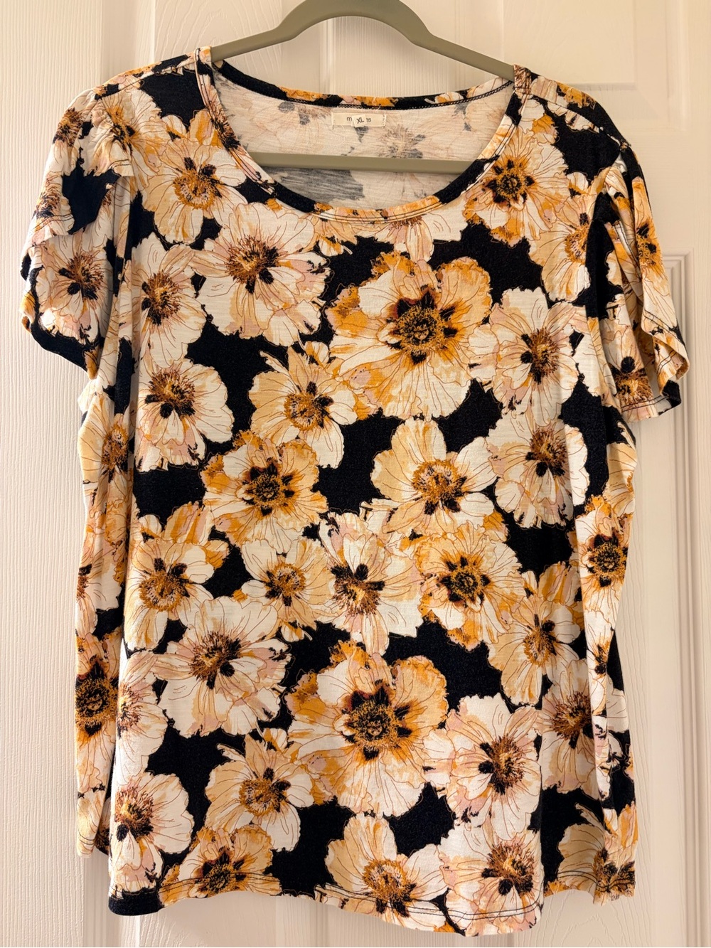 Maurices Gold, White and Black Floral Short-Sleeve Tee with Tulip Sleeves
